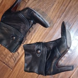 Frye Ava Button Black Leather Heel Boots 8